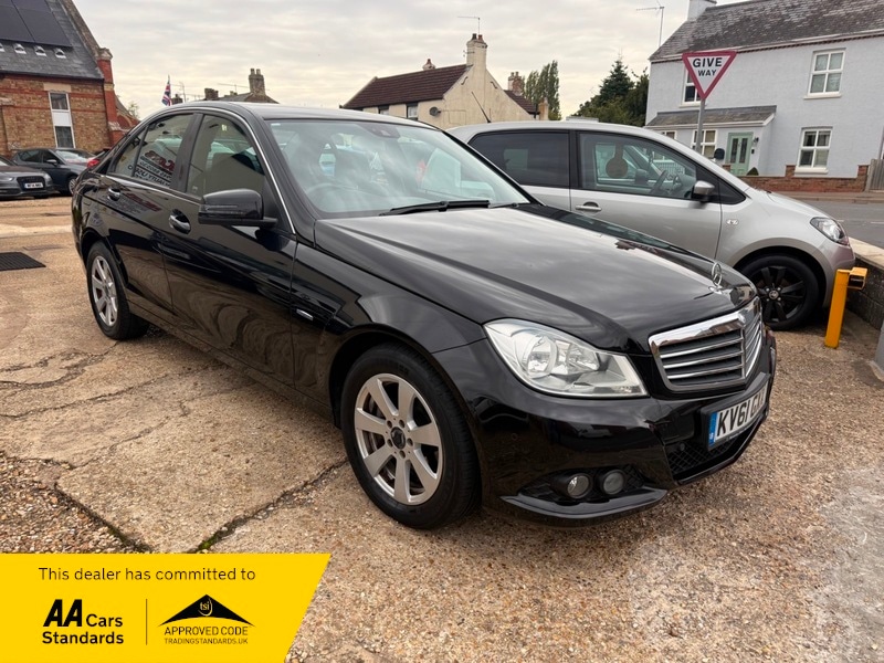 Used Mercedes-Benz C-Class 2011 for sale - 76093075: Photo 2