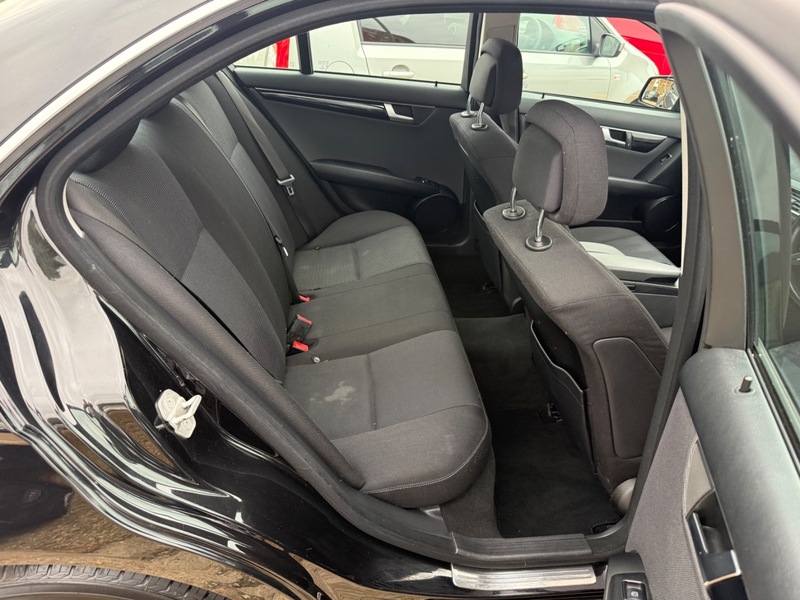 Used Mercedes-Benz C-Class 2011 for sale - 76093075: Photo 9