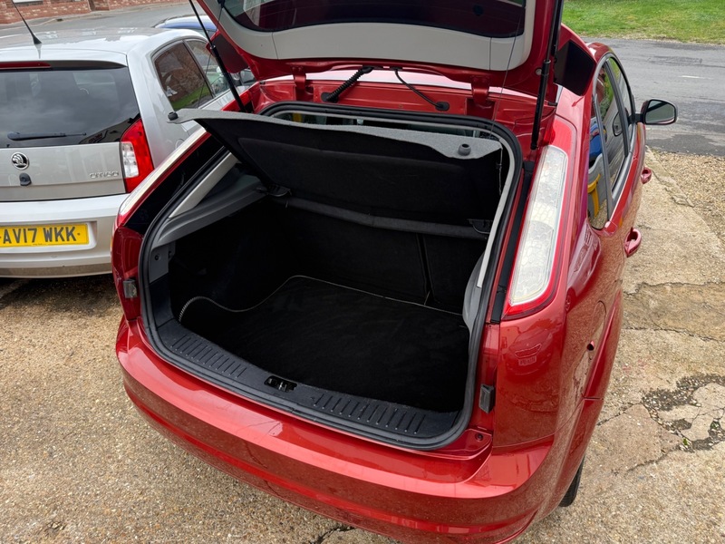 Used Ford Focus 2009 for sale - 76510421: Photo 10