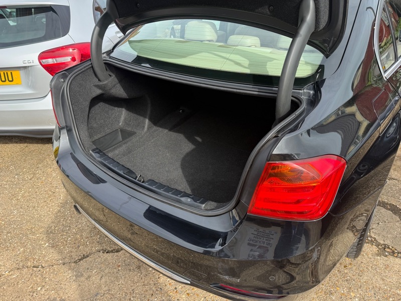 Used BMW 3 Series 2012 for sale - 77920964: Photo 10