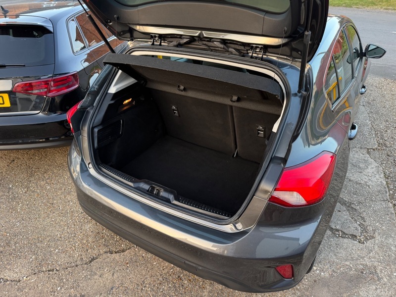 Used Ford Focus 2018 for sale - 77990317: Photo 10