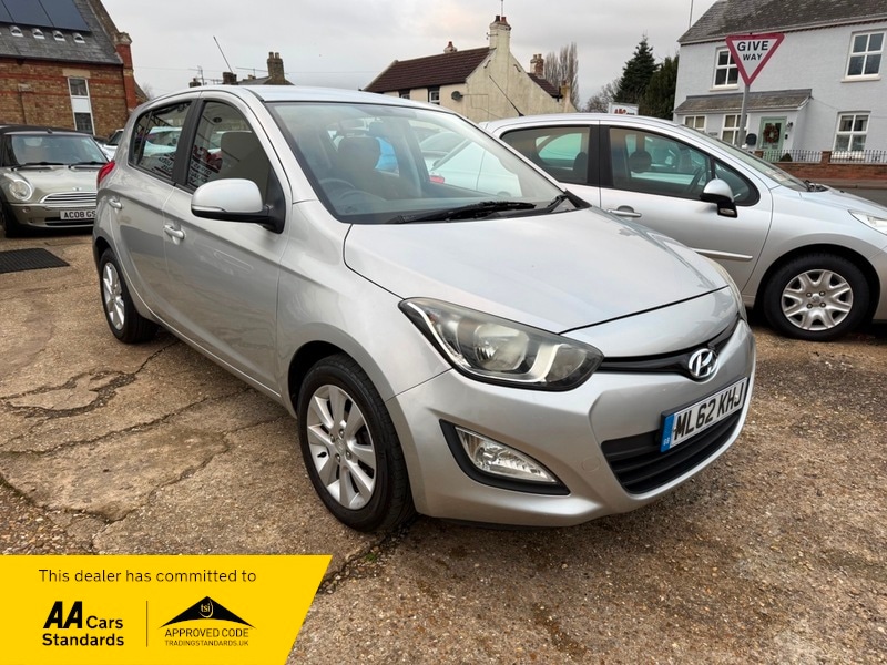 Used Hyundai i20 2012 for sale - 77250972: Photo 2