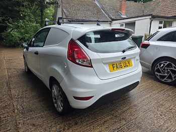 Used Ford Fiesta 2016 for sale - 78769510: Photo