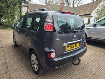 Used Citroen C3 Picasso 2016 for sale - 78415110: Photo