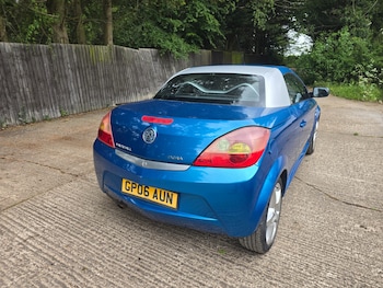 Used Vauxhall Tigra 2006 for sale - 78630752: Photo