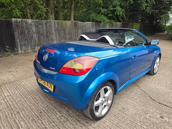 Used Vauxhall Tigra 2006 for sale - 78630752: Photo