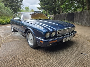 Used Jaguar XJ 1995 for sale - 78546119: Photo