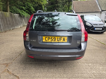 Used Volvo V50 2010 for sale - 78501574: Photo