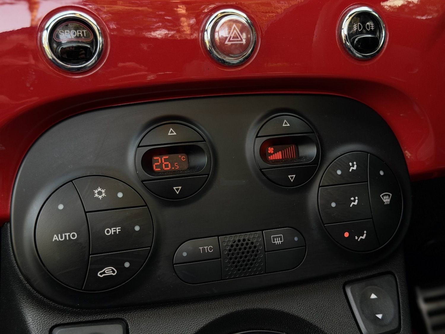 Used Abarth 500 2010 for sale - 77562520: Photo 24