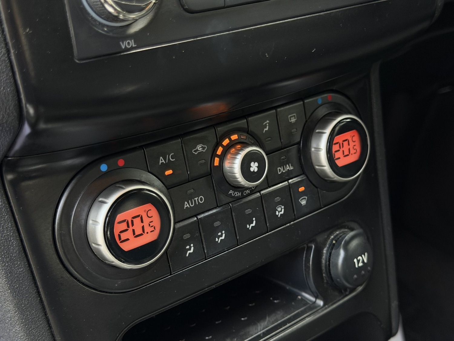 Used Nissan Qashqai 2011 for sale - 77465719: Photo 21