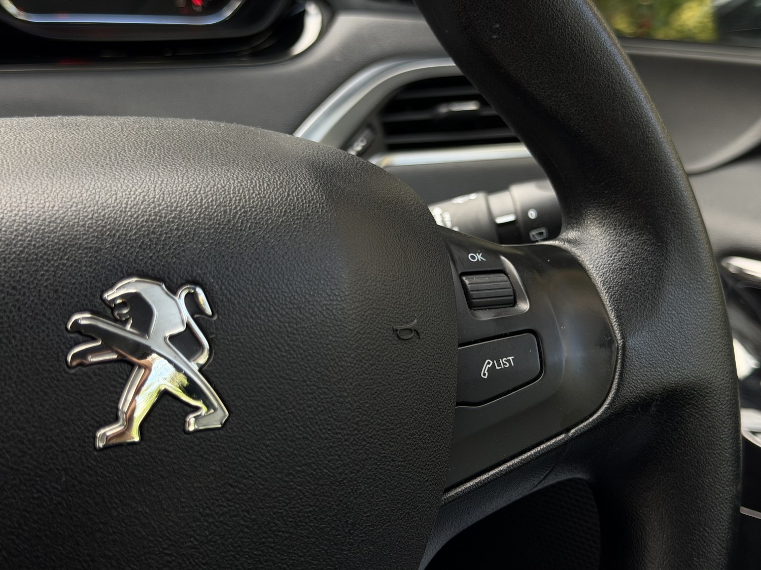 Used Peugeot 208 2014 for sale - 77595340: Photo 19