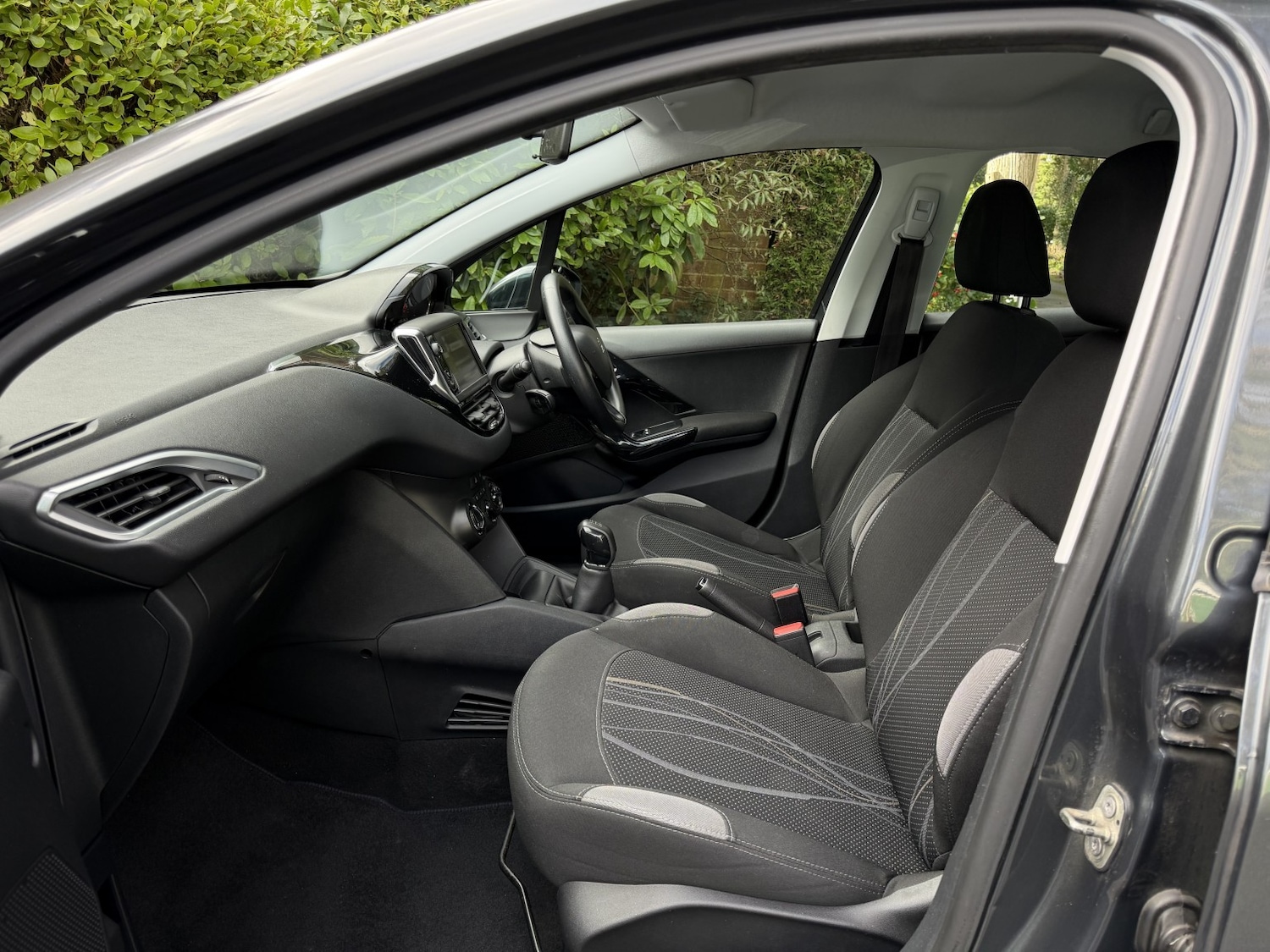 Used Peugeot 208 2014 for sale - 77595340: Photo 25