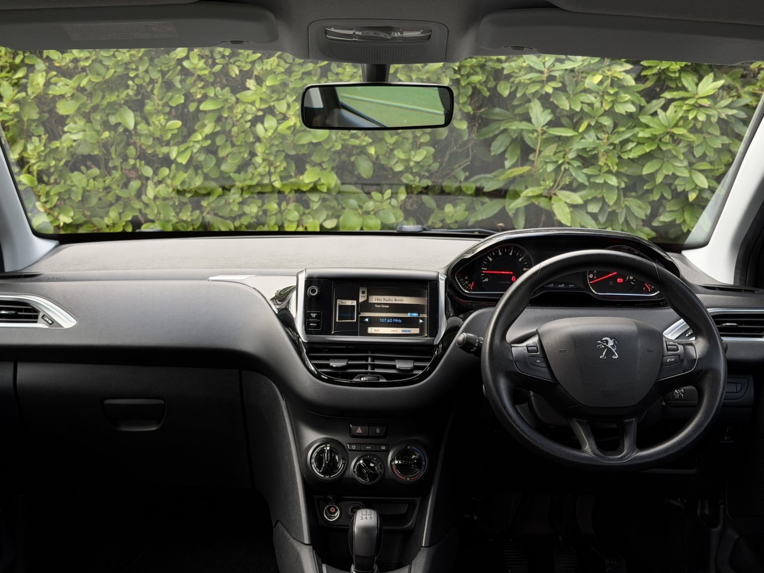 Used Peugeot 208 2014 for sale - 77595340: Photo 9