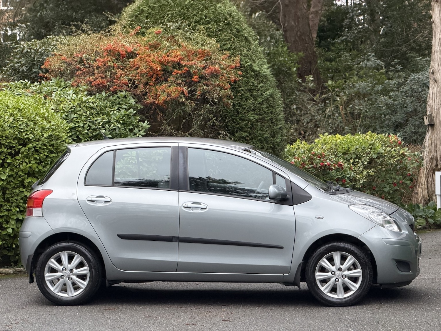 Used Toyota Yaris 2009 for sale - 77377786: Photo 2