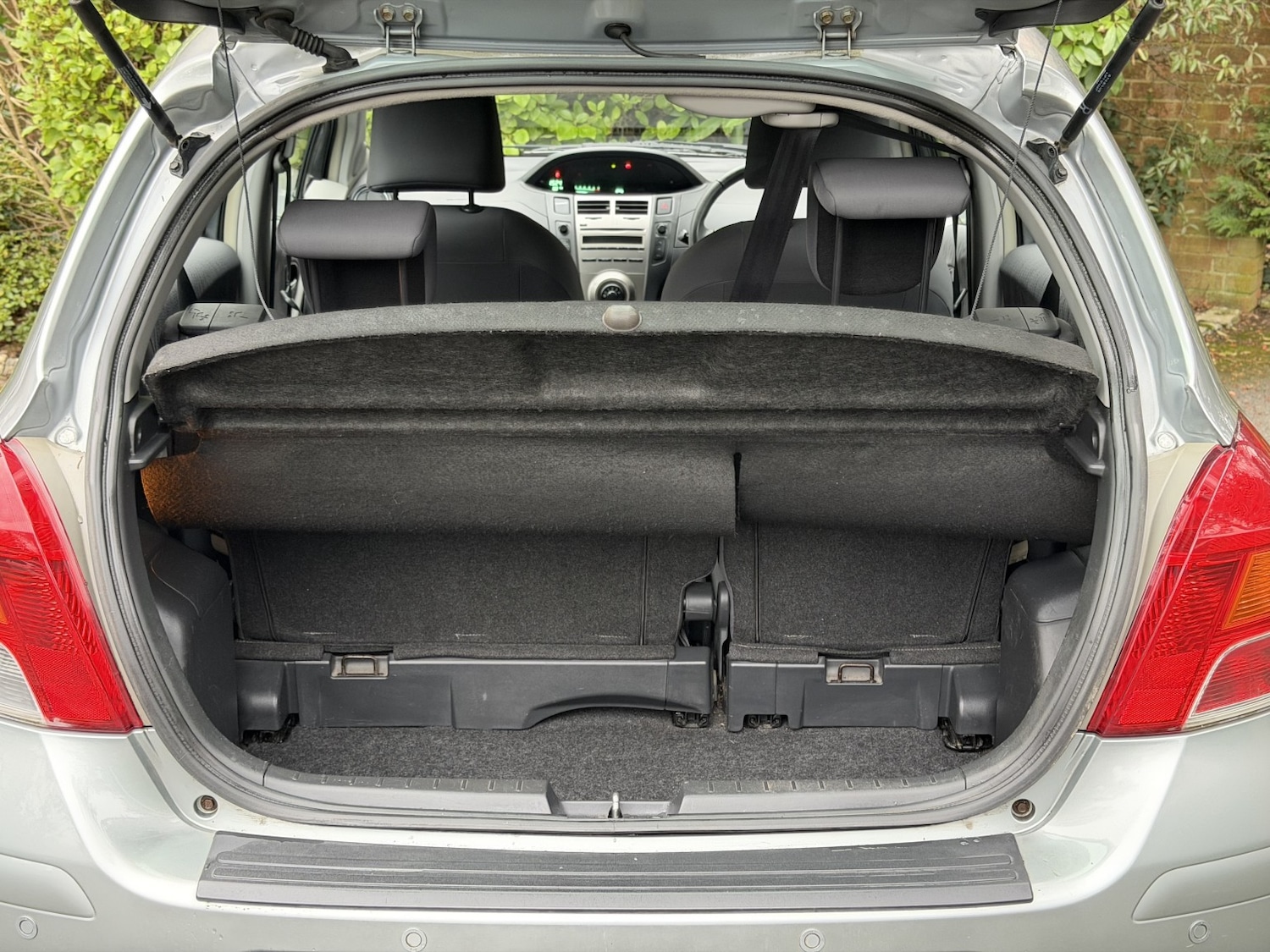 Used Toyota Yaris 2009 for sale - 77377786: Photo 8