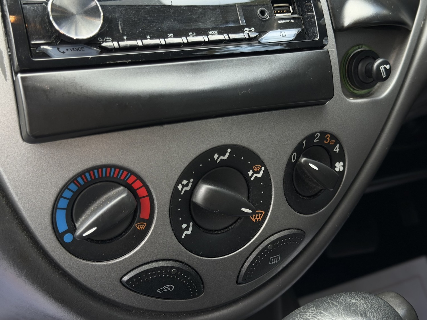 Used Ford Focus 2003 for sale - 78112186: Photo 24