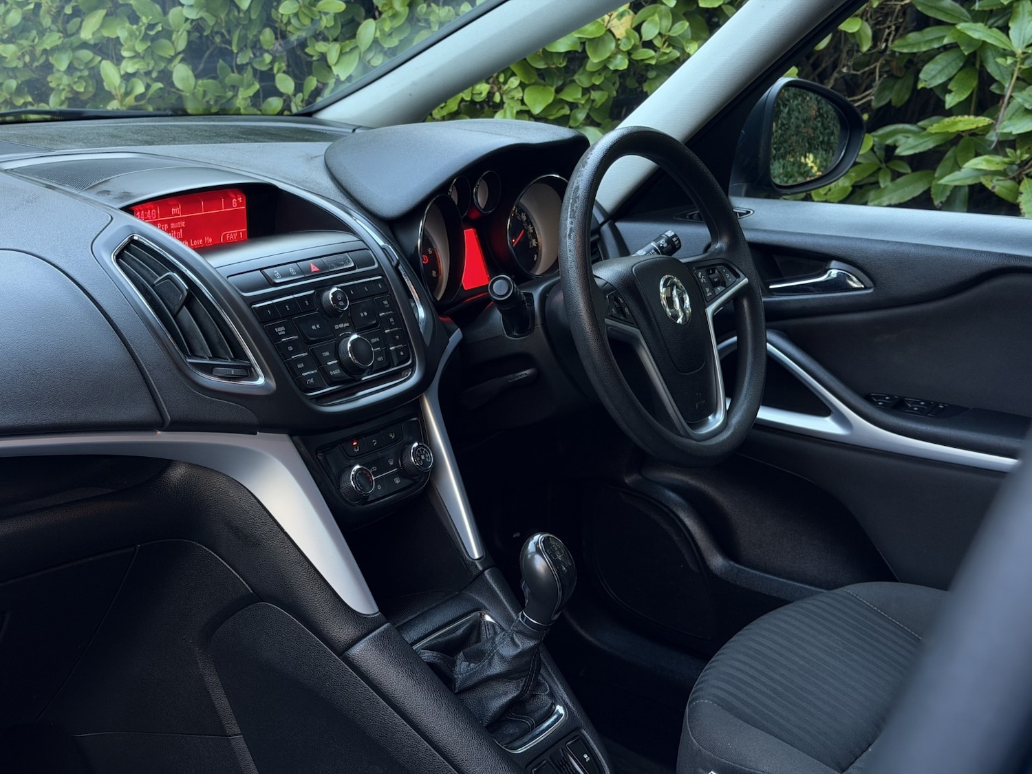 Used Vauxhall Zafira Tourer 2014 for sale - 76662734: Photo 14