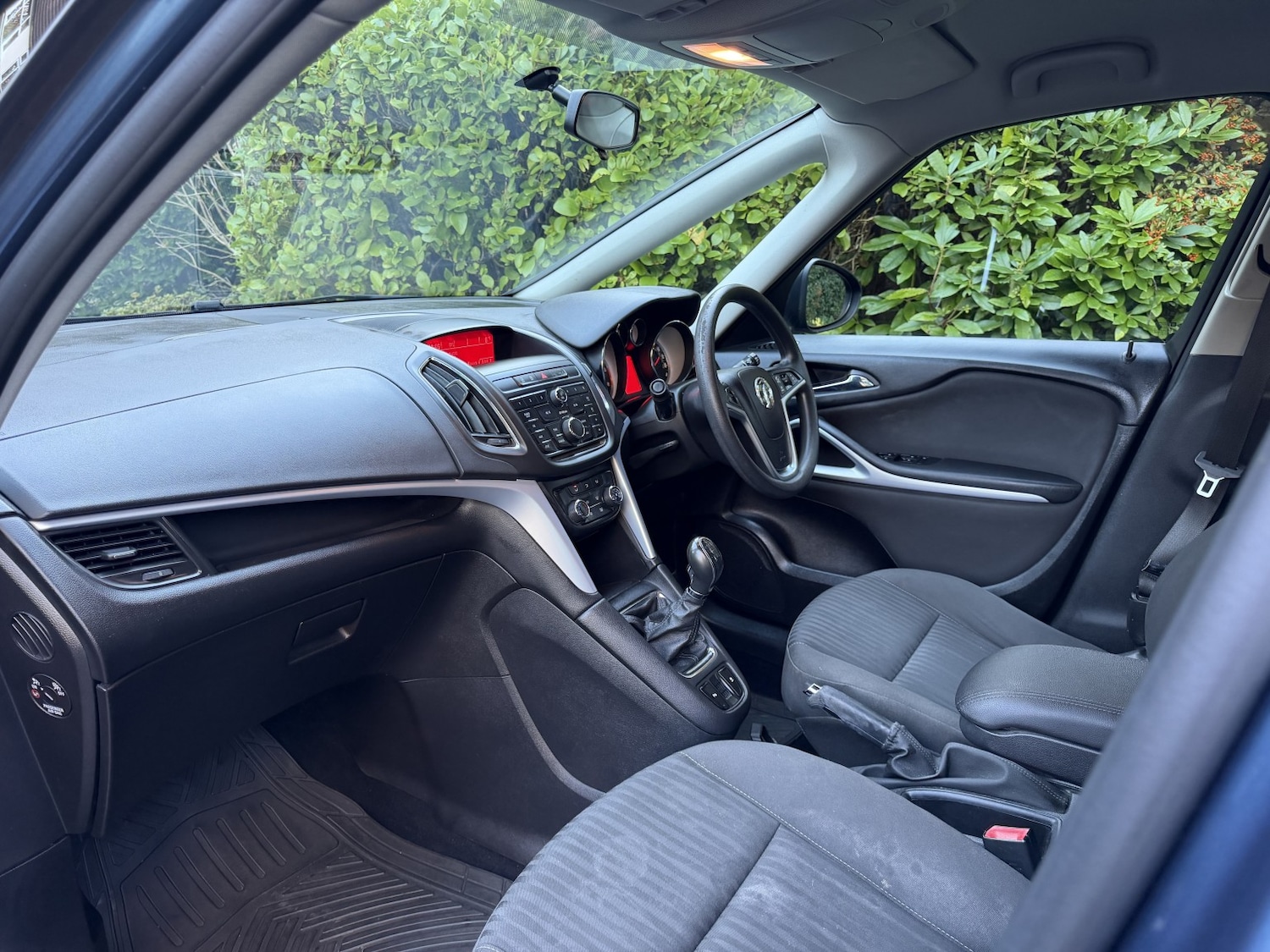 Used Vauxhall Zafira Tourer 2014 for sale - 76662734: Photo 24