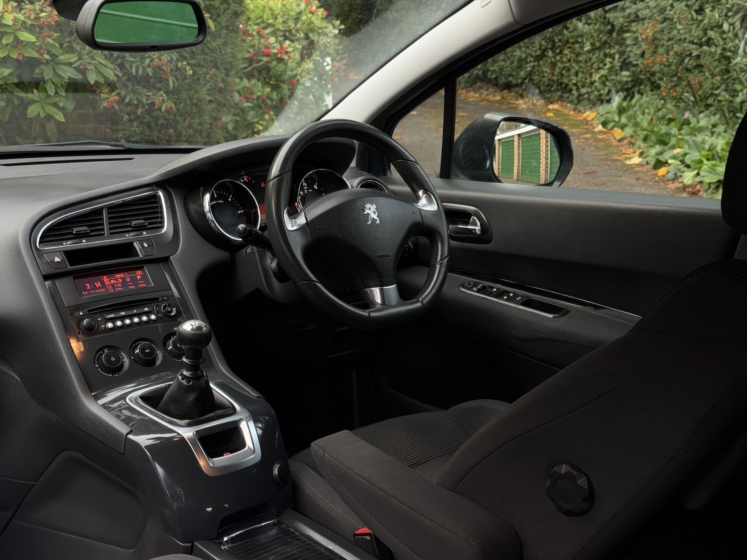 Used Peugeot 5008 2013 for sale - 76941792: Photo 10