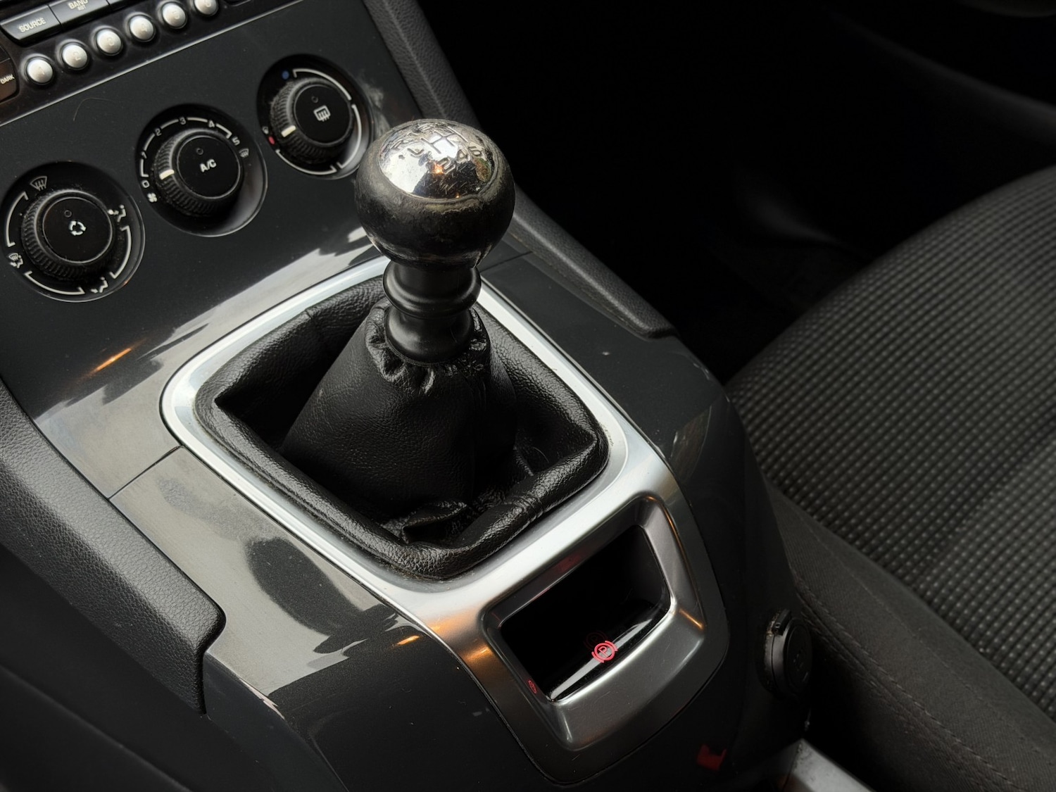 Used Peugeot 5008 2013 for sale - 76941792: Photo 14