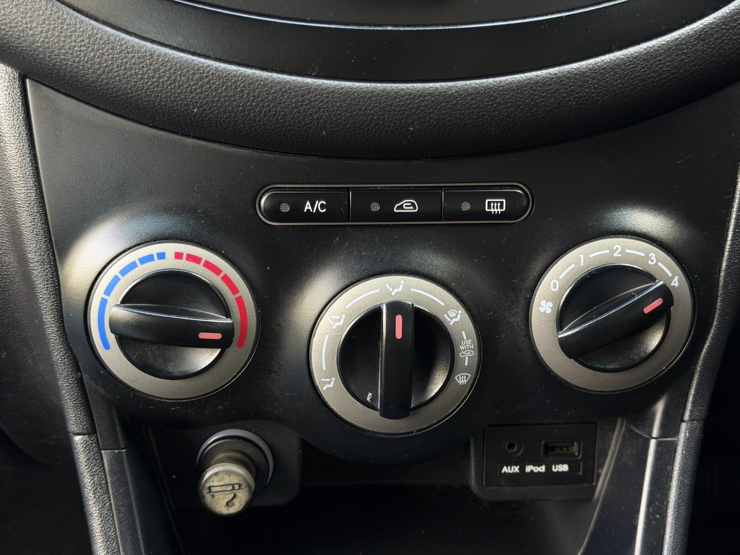 Used Hyundai i10 2012 for sale - 77350102: Photo 17