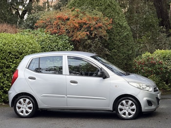 Used Hyundai i10 2012 for sale - 77350102: Photo