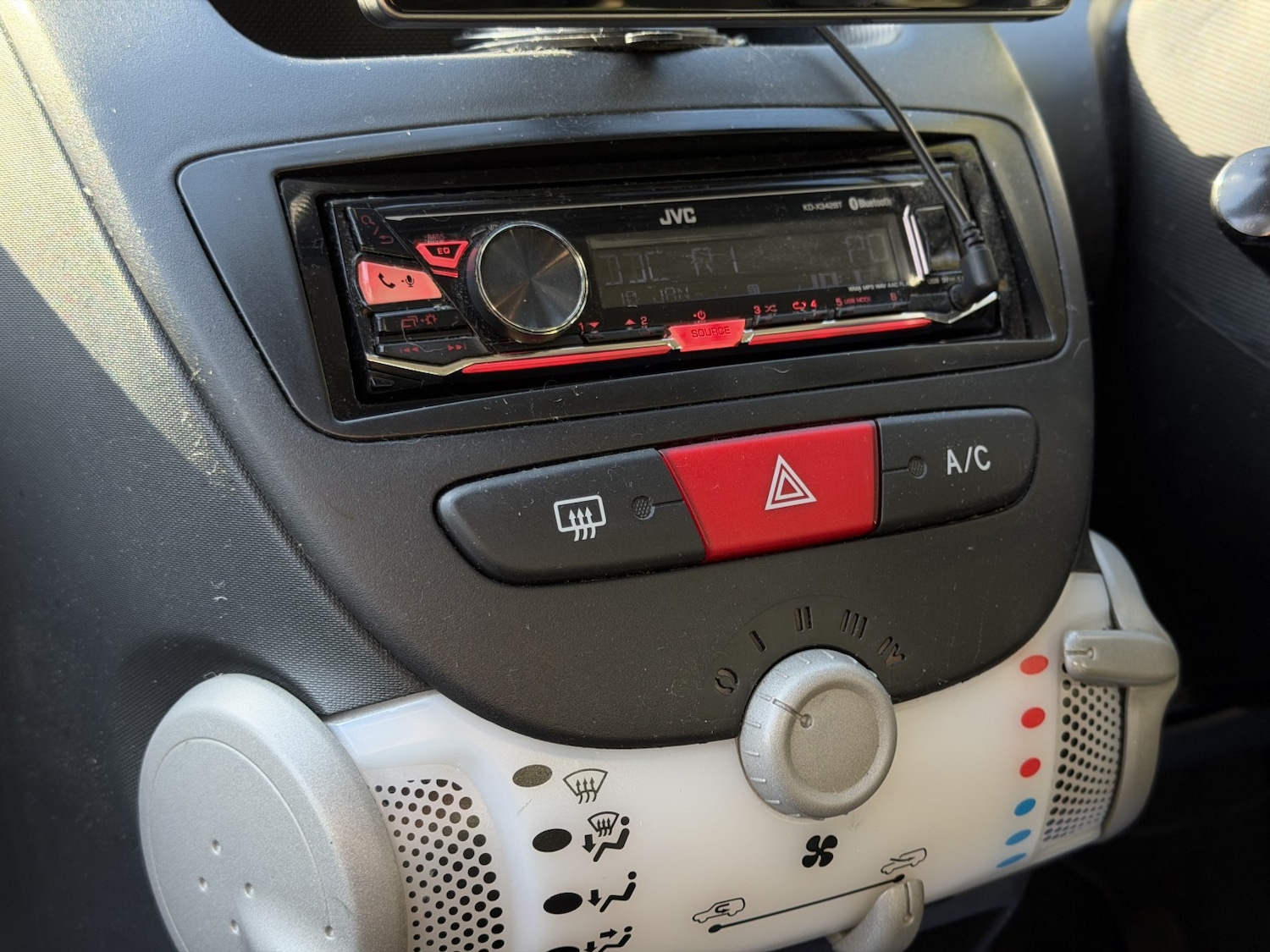 Used Toyota AYGO 2012 for sale - 77729584: Photo 17