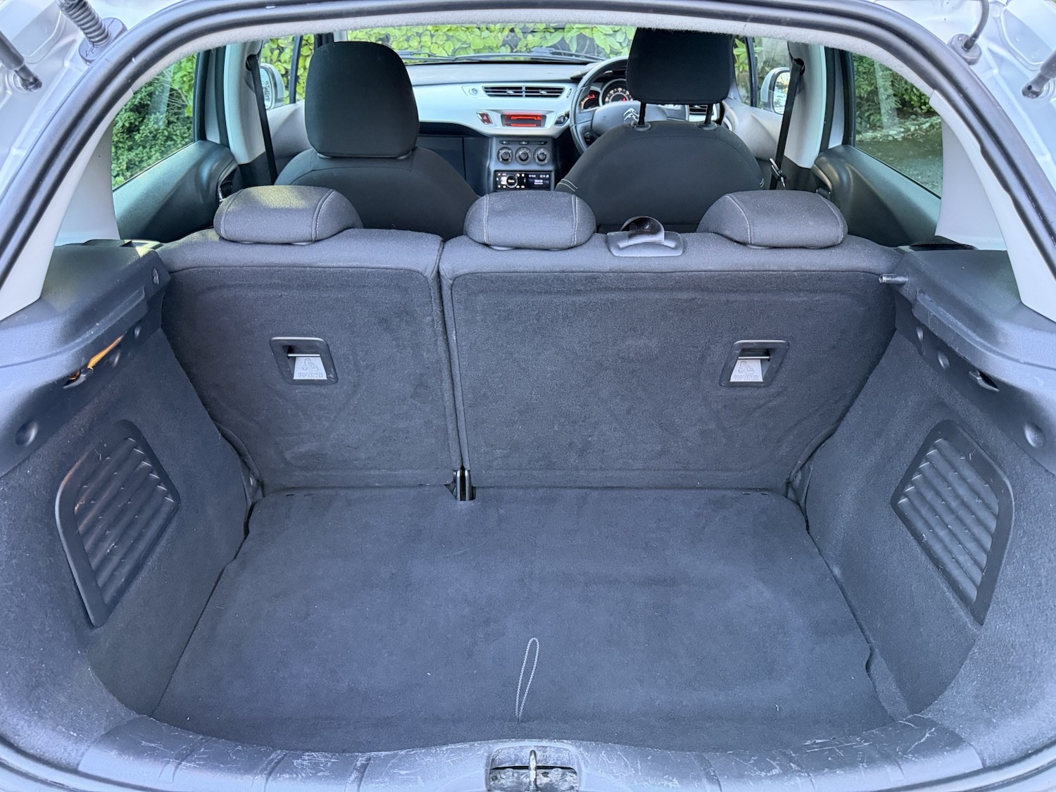 Used Citroen C3 2011 for sale - 77363592: Photo 8