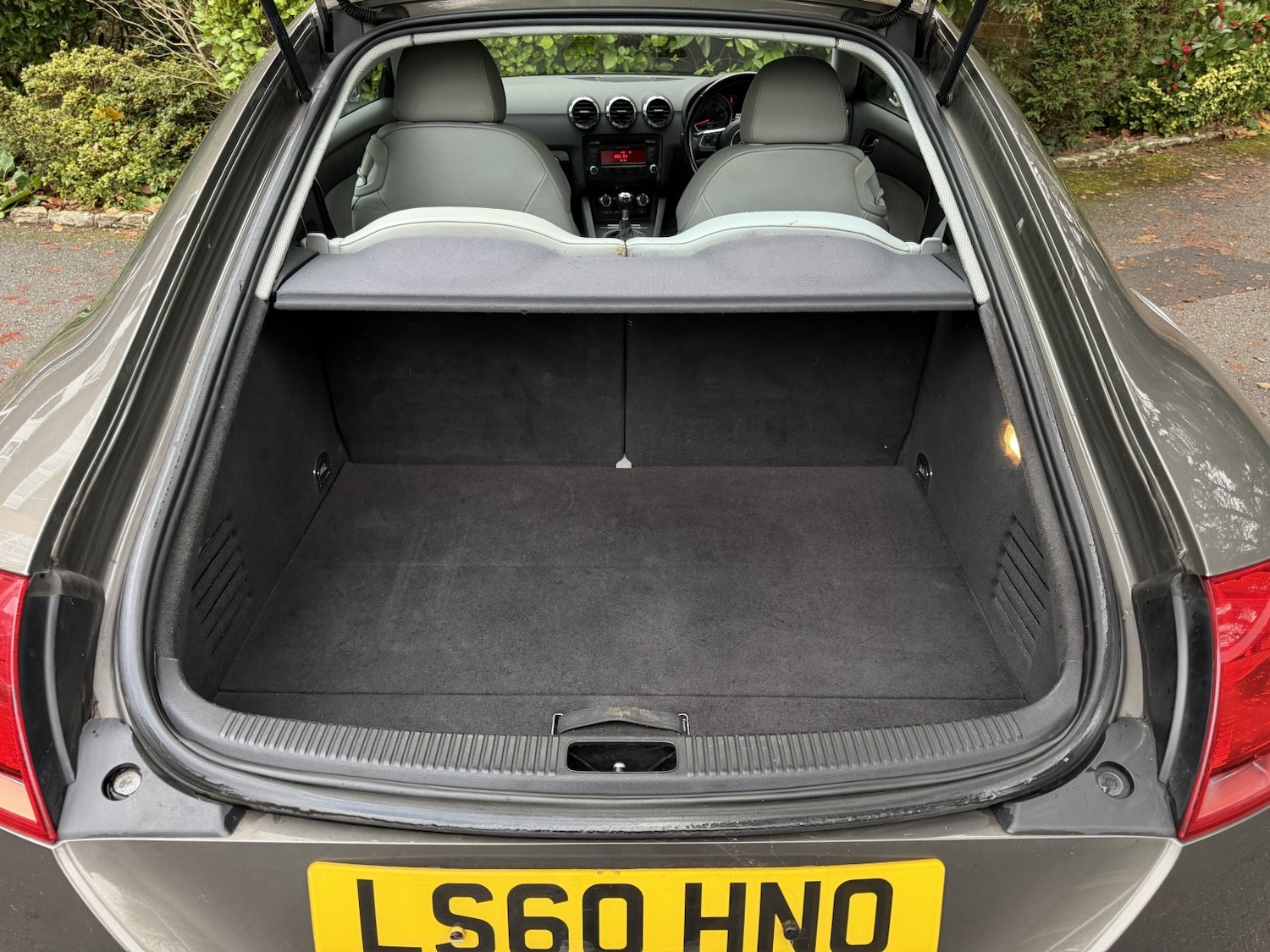 Used Audi TT 2010 for sale - 76941791: Photo 11