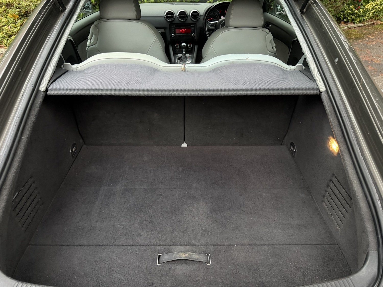 Used Audi TT 2010 for sale - 76941791: Photo 12