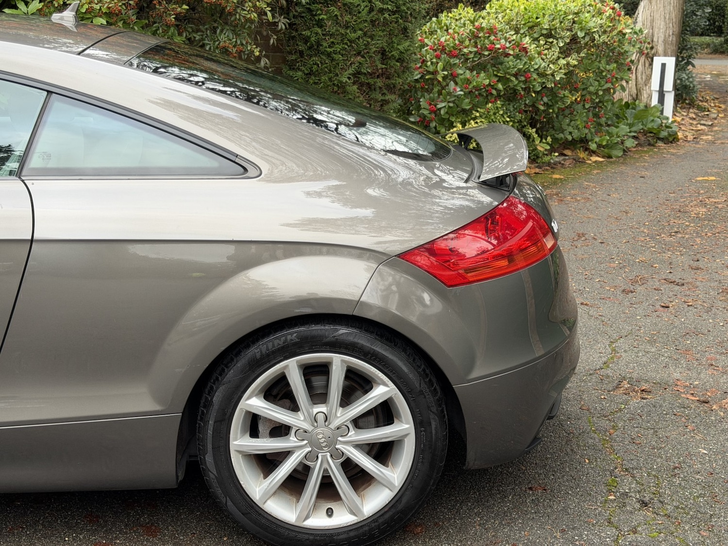Used Audi TT 2010 for sale - 76941791: Photo 6