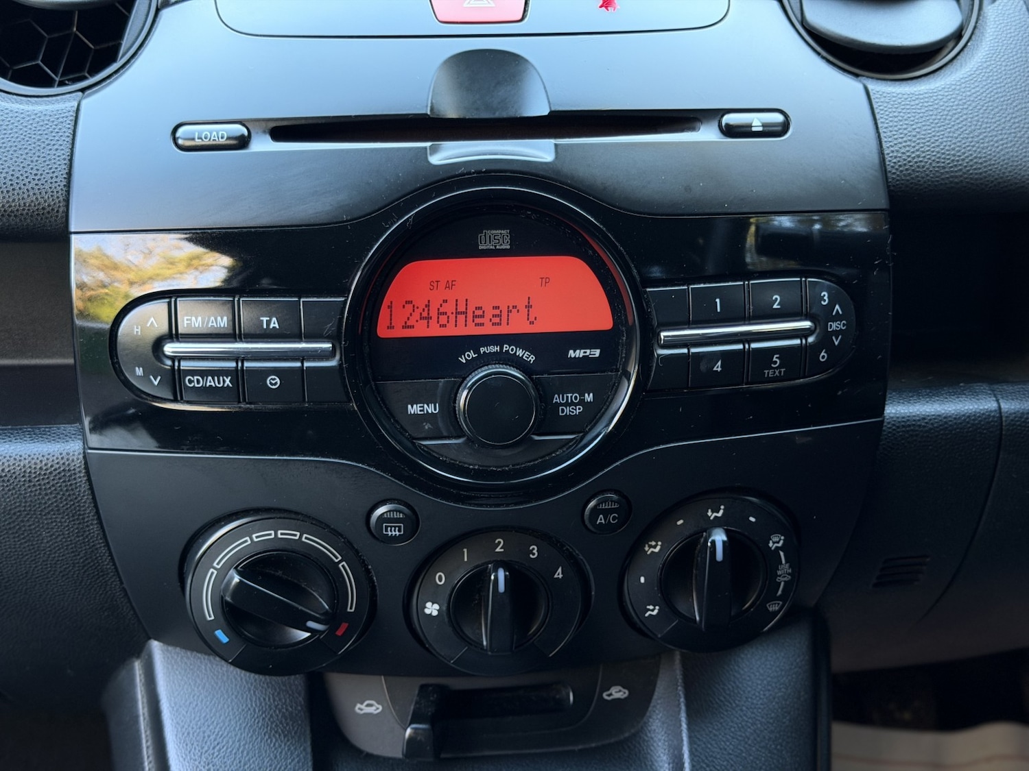 Used Mazda Mazda2 2012 for sale - 76791544: Photo 16