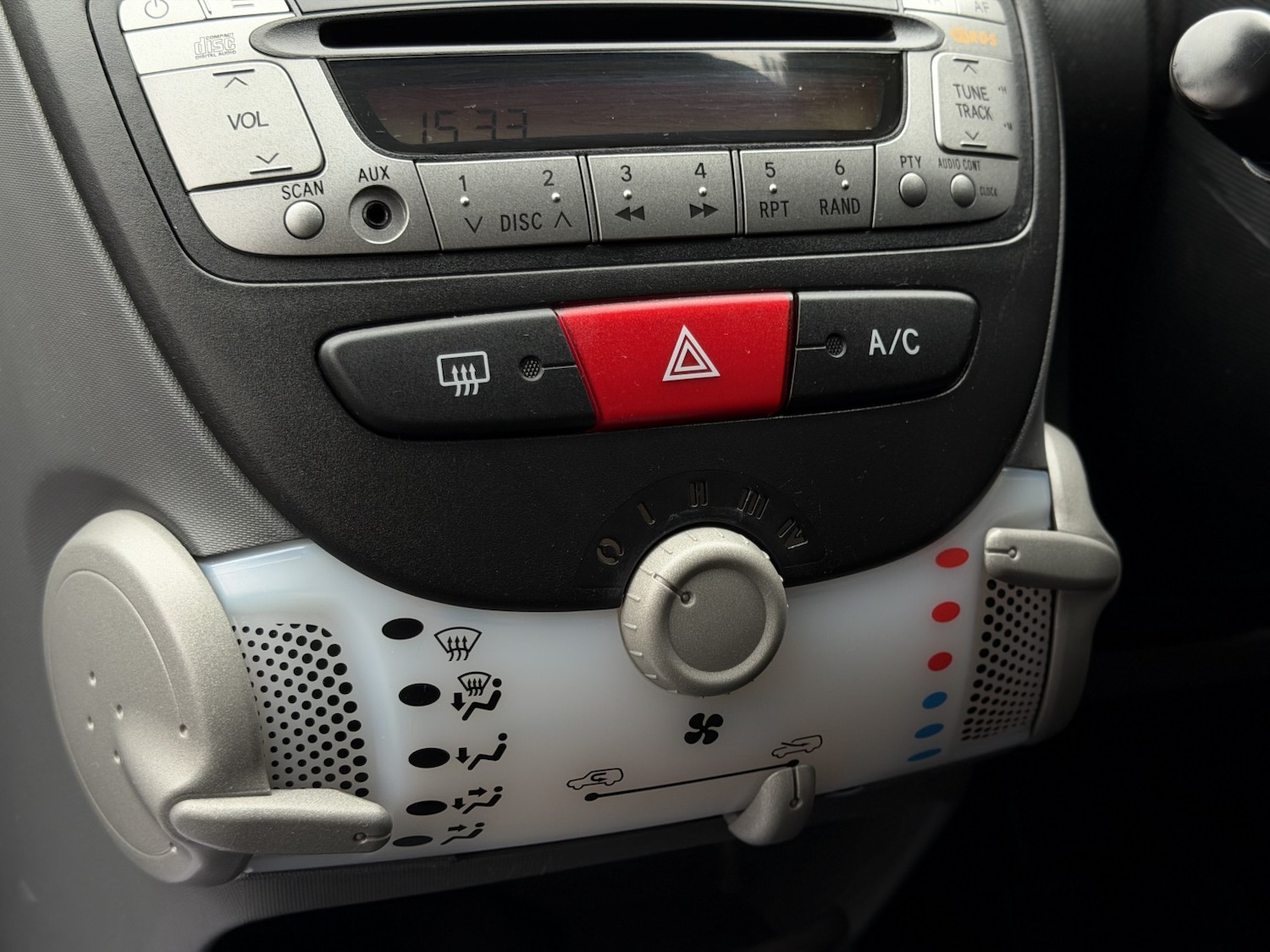 Used Peugeot 107 2009 for sale - 77635328: Photo 14