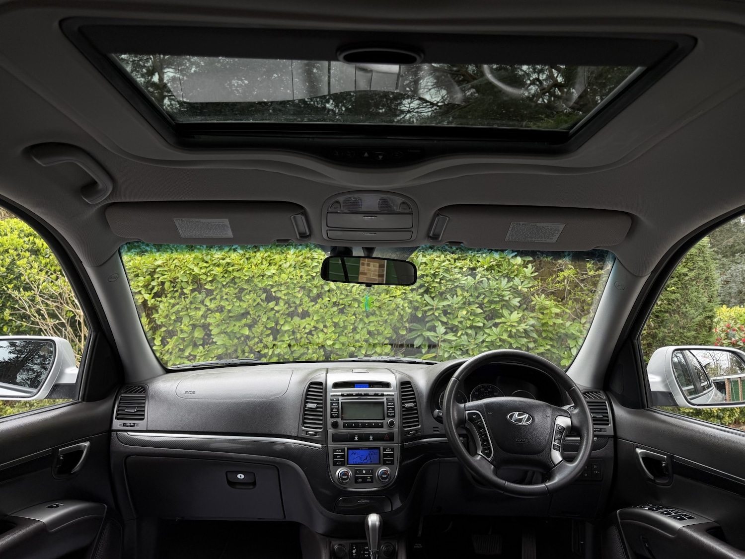 Used Hyundai Santa Fe 2010 for sale - 77921396: Photo 11