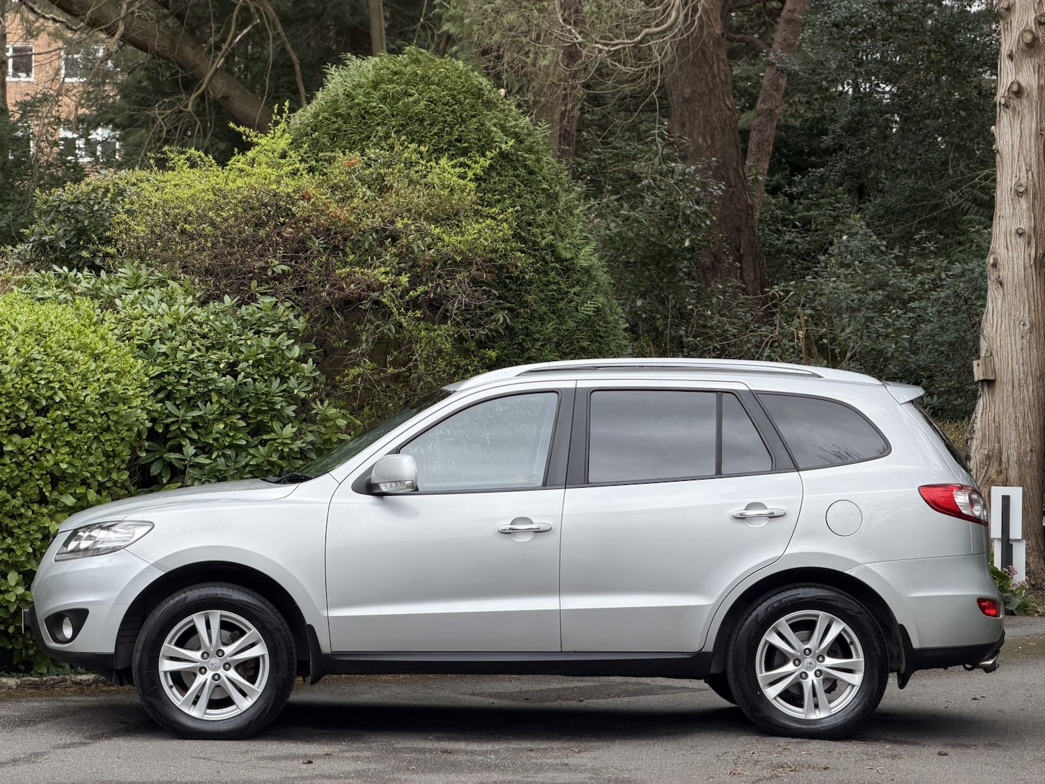 Used Hyundai Santa Fe 2010 for sale - 77921396: Photo 6