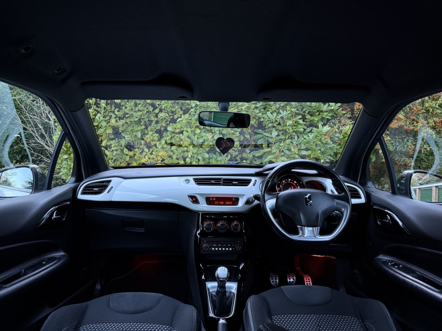 Used Citroen DS3 2011 for sale - 76662740: Photo 10