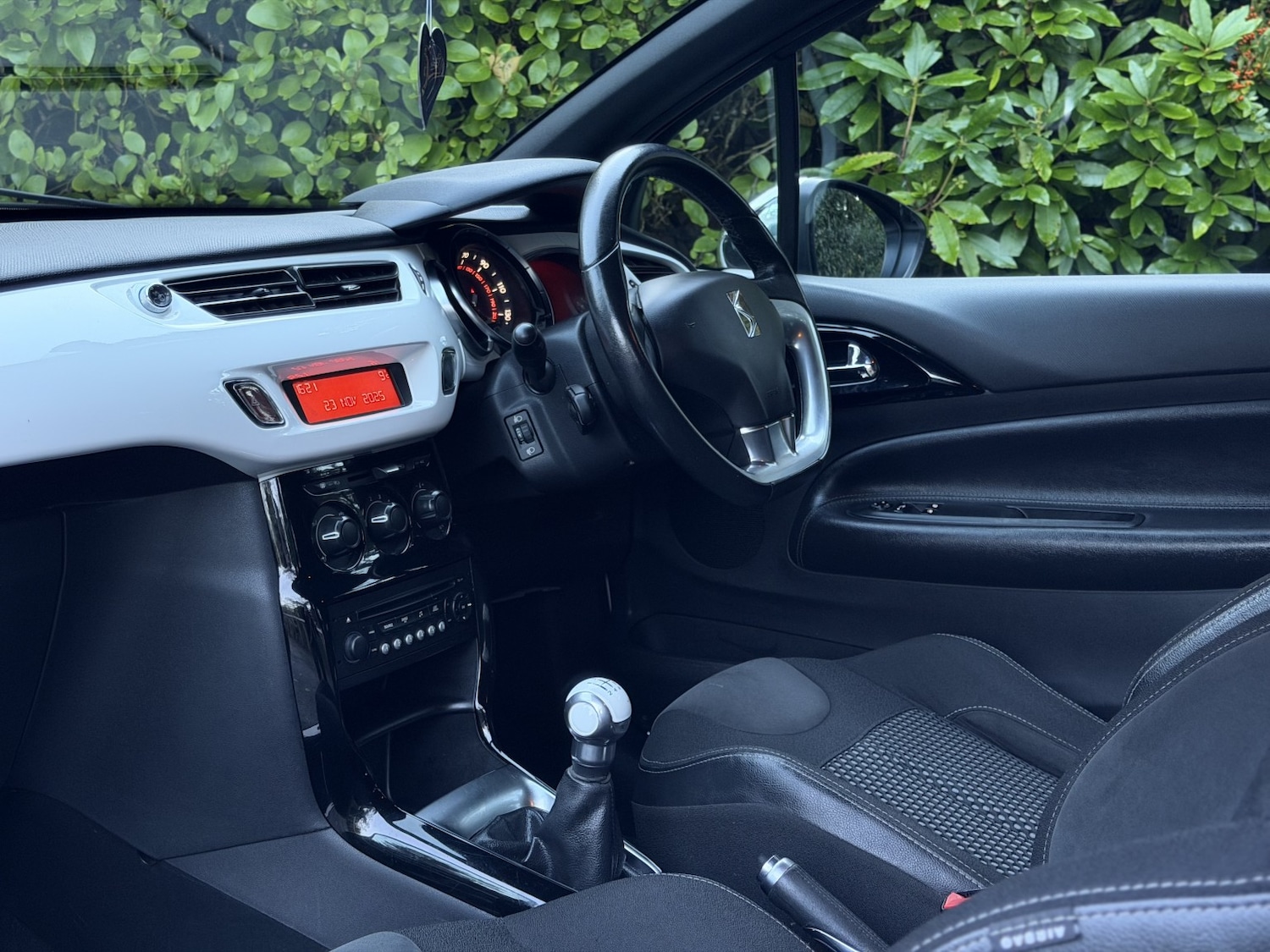 Used Citroen DS3 2011 for sale - 76662740: Photo 16