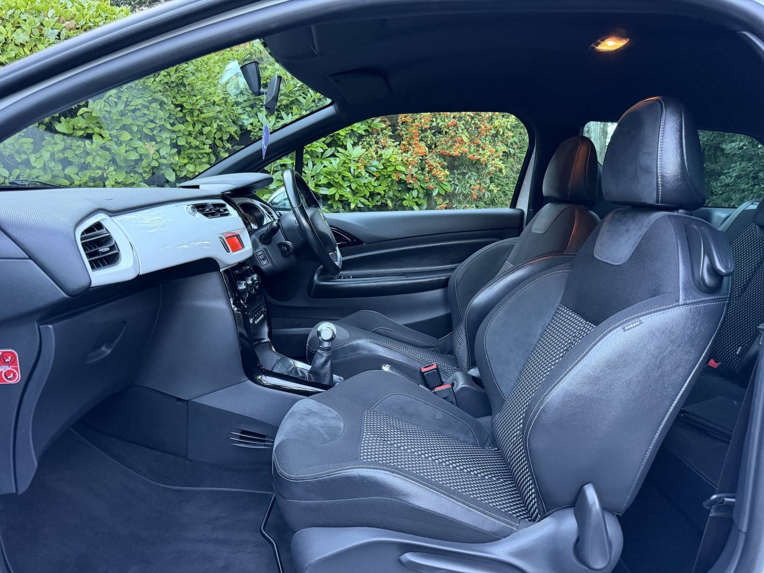 Used Citroen DS3 2011 for sale - 76662740: Photo 19