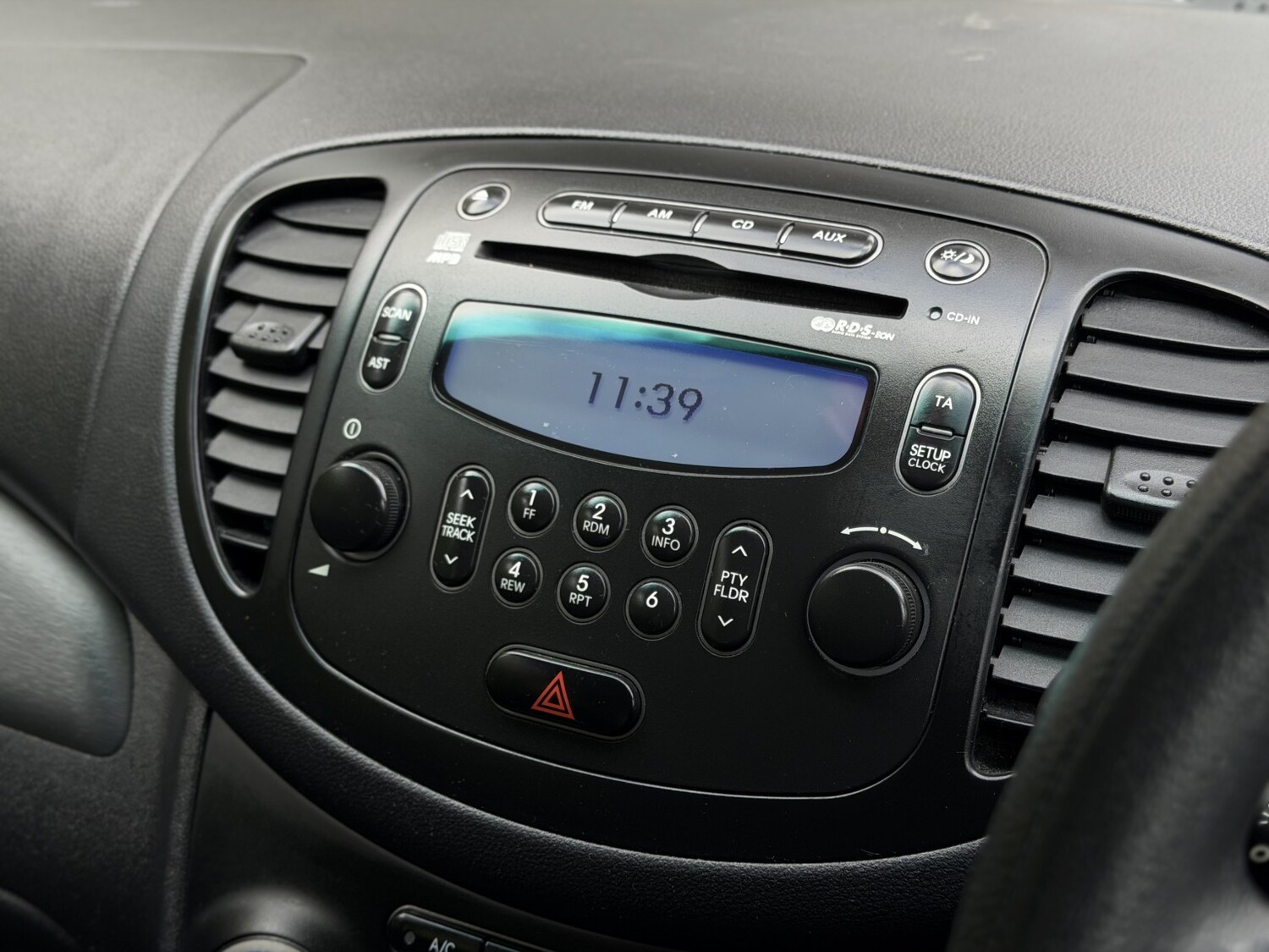 Used Hyundai i10 2013 for sale - 77915657: Photo 14