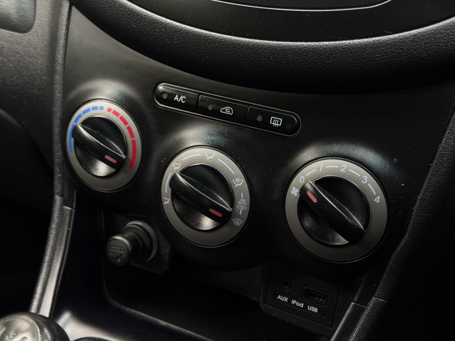 Used Hyundai i10 2013 for sale - 77915657: Photo 15