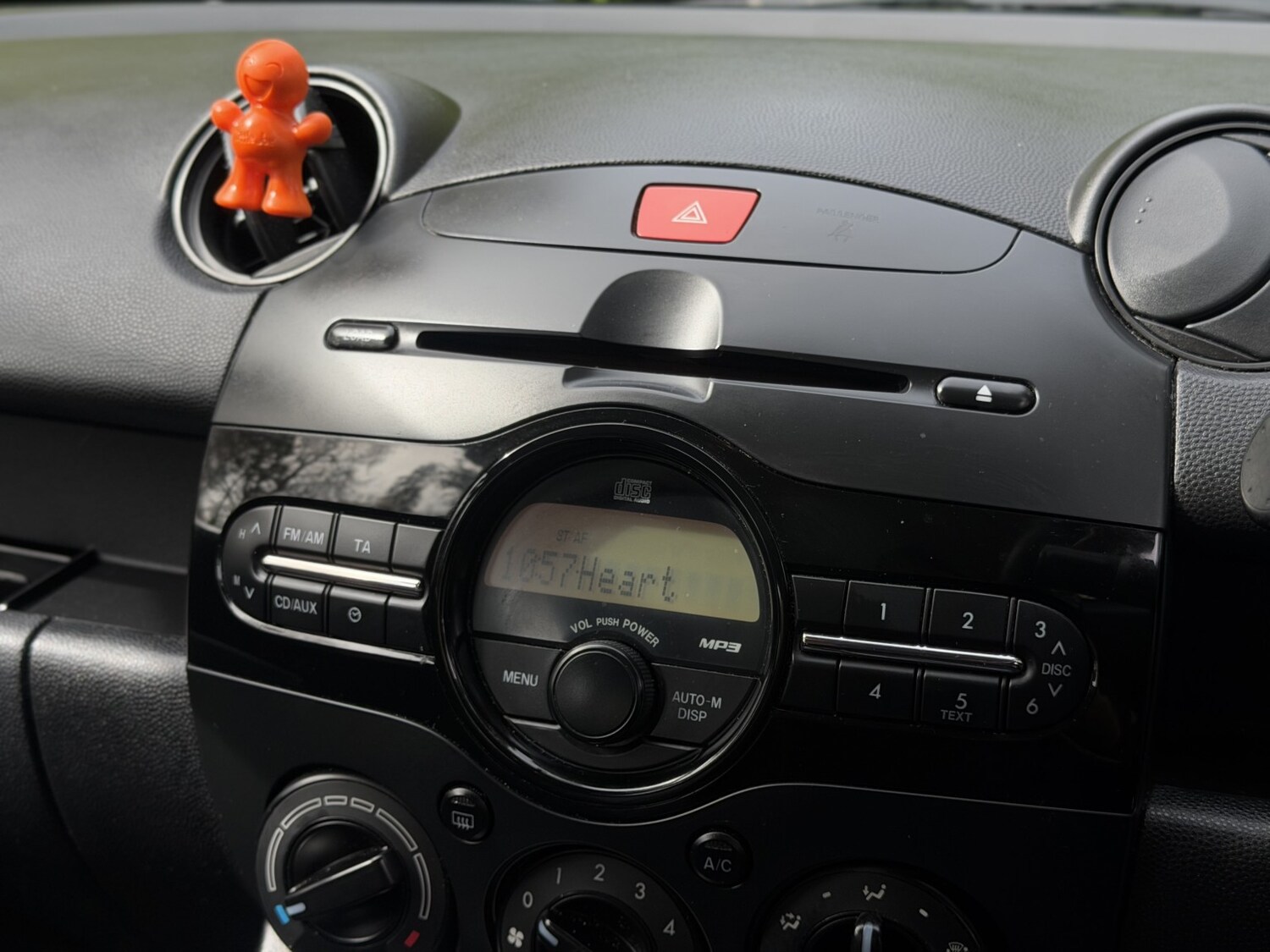 Used Mazda Mazda2 2011 for sale - 78218008: Photo 19