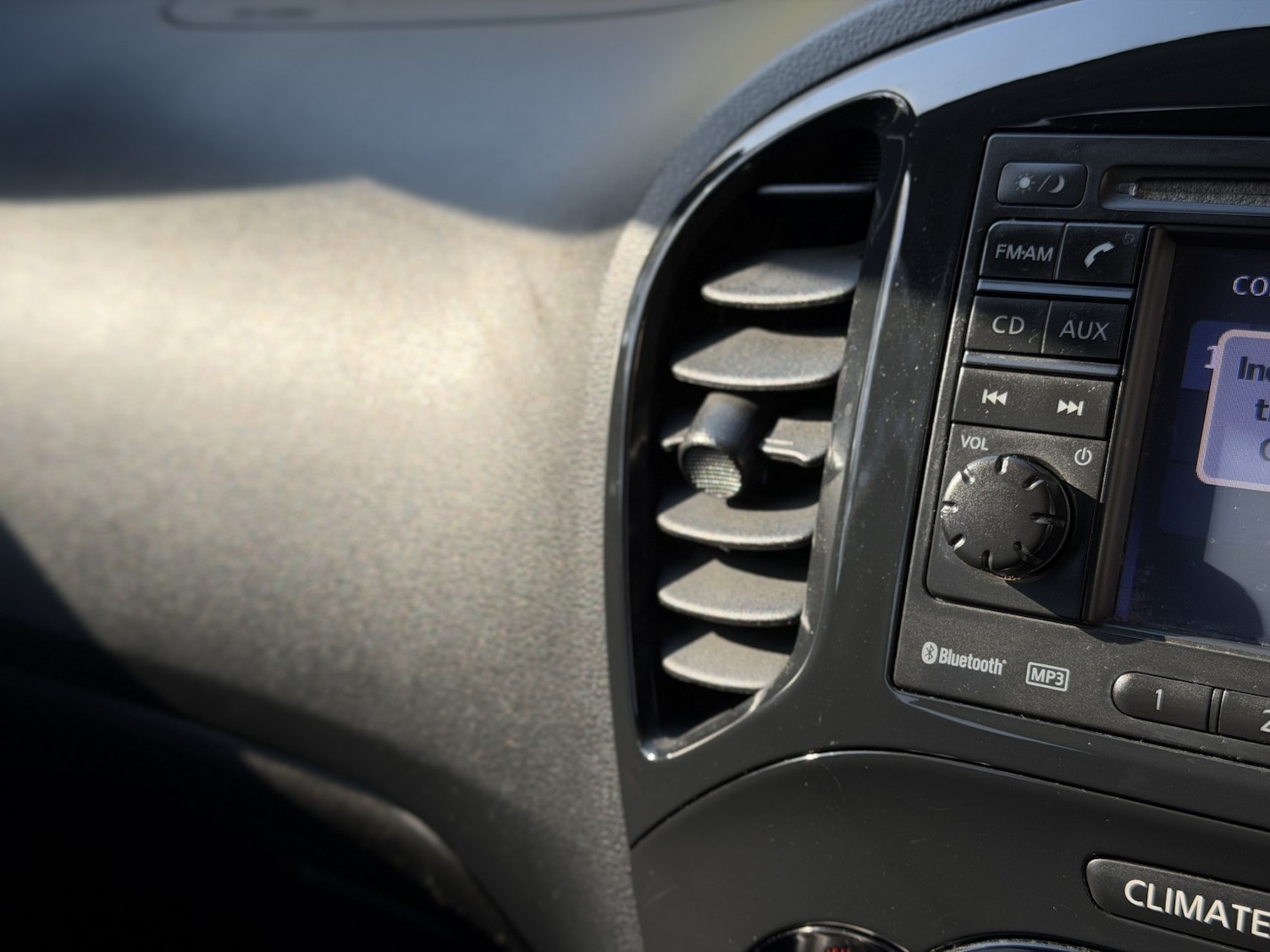 Used Nissan Juke 2010 for sale - 77961988: Photo 24