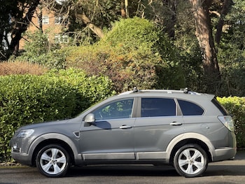 Used Chevrolet Captiva 2011 for sale - 77715047: Photo