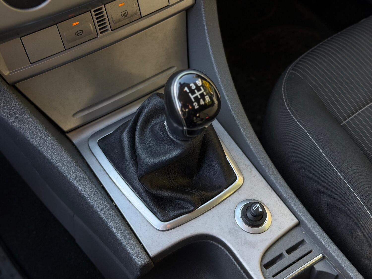 Used Ford Focus 2011 for sale - 76107287: Photo 21