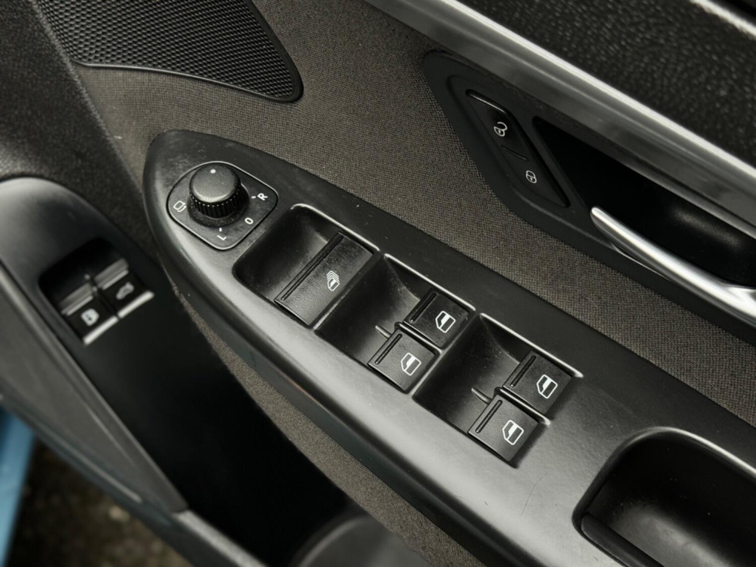 Used Volkswagen EOS 2008 for sale - 76848737: Photo 17