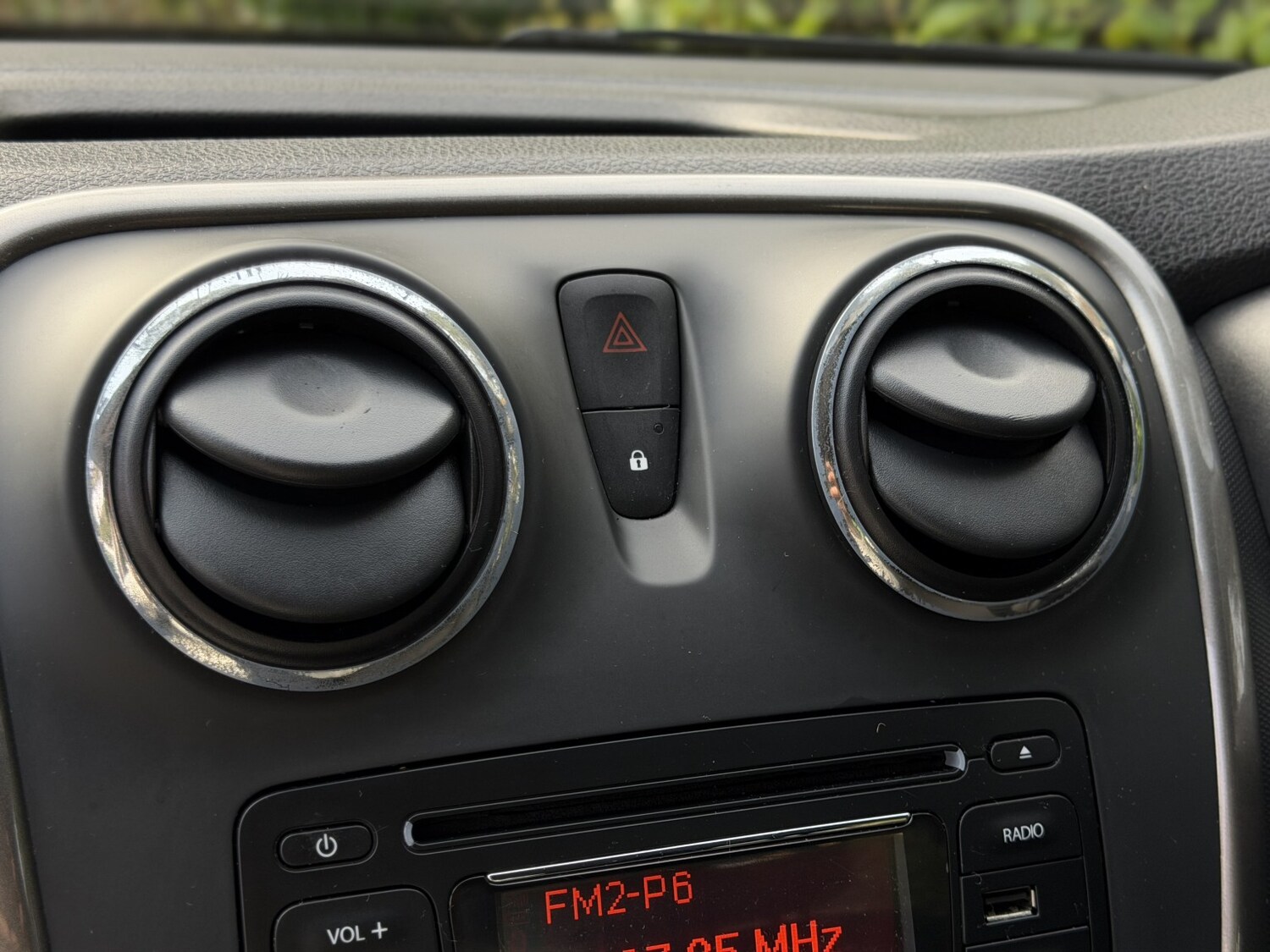 Used Dacia Sandero 2015 for sale - 77501492: Photo 16