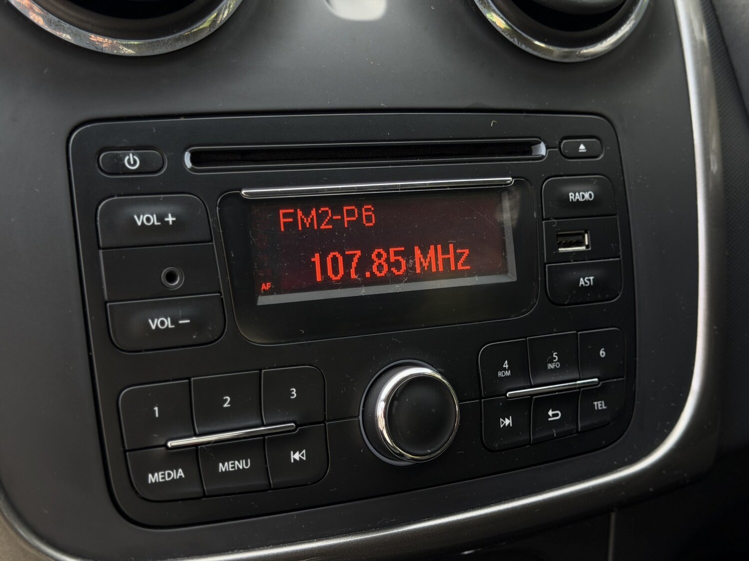 Used Dacia Sandero 2015 for sale - 77501492: Photo 17