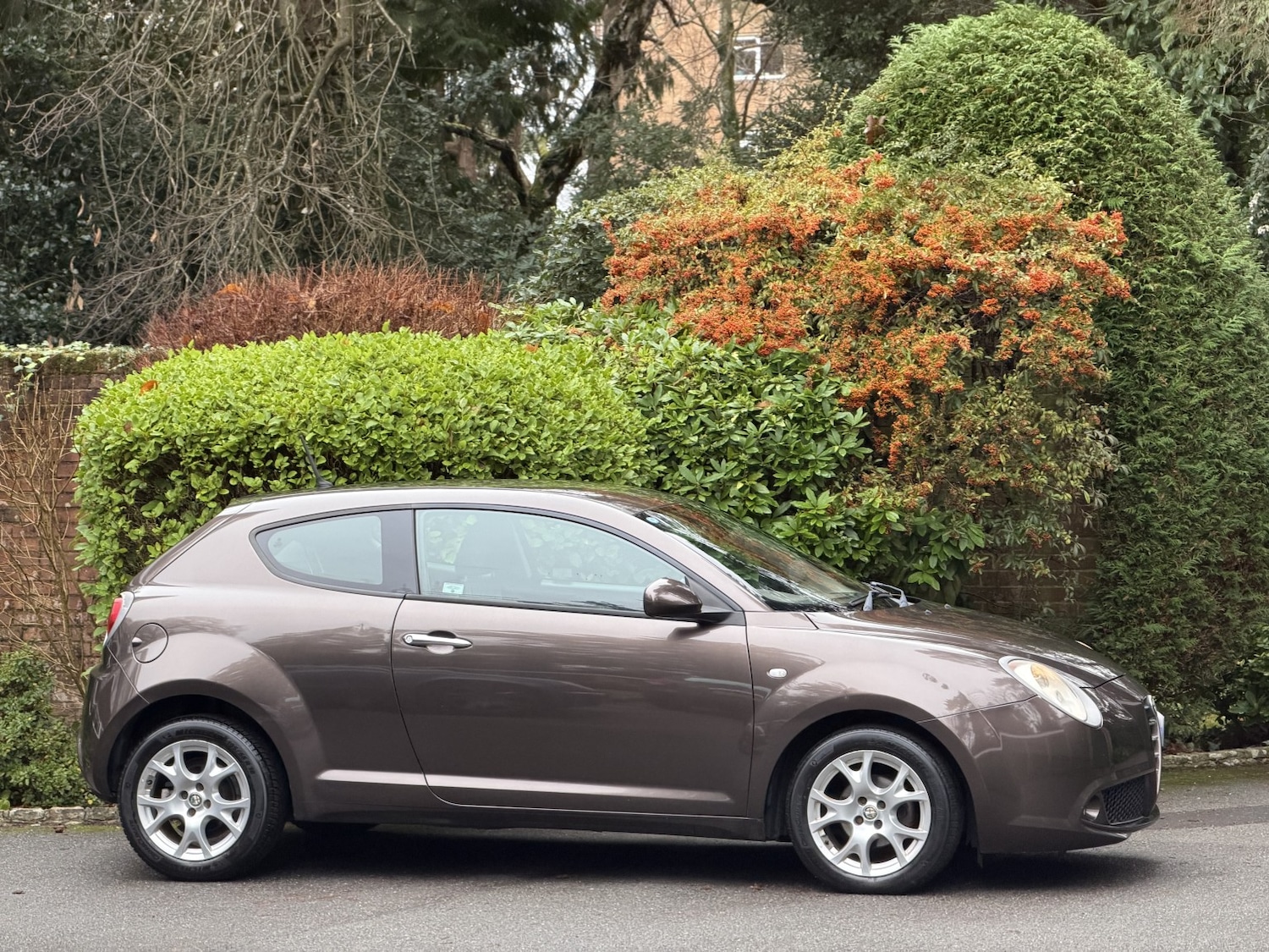 Used Alfa Romeo MiTo 2011 for sale - 76979563: Photo 2