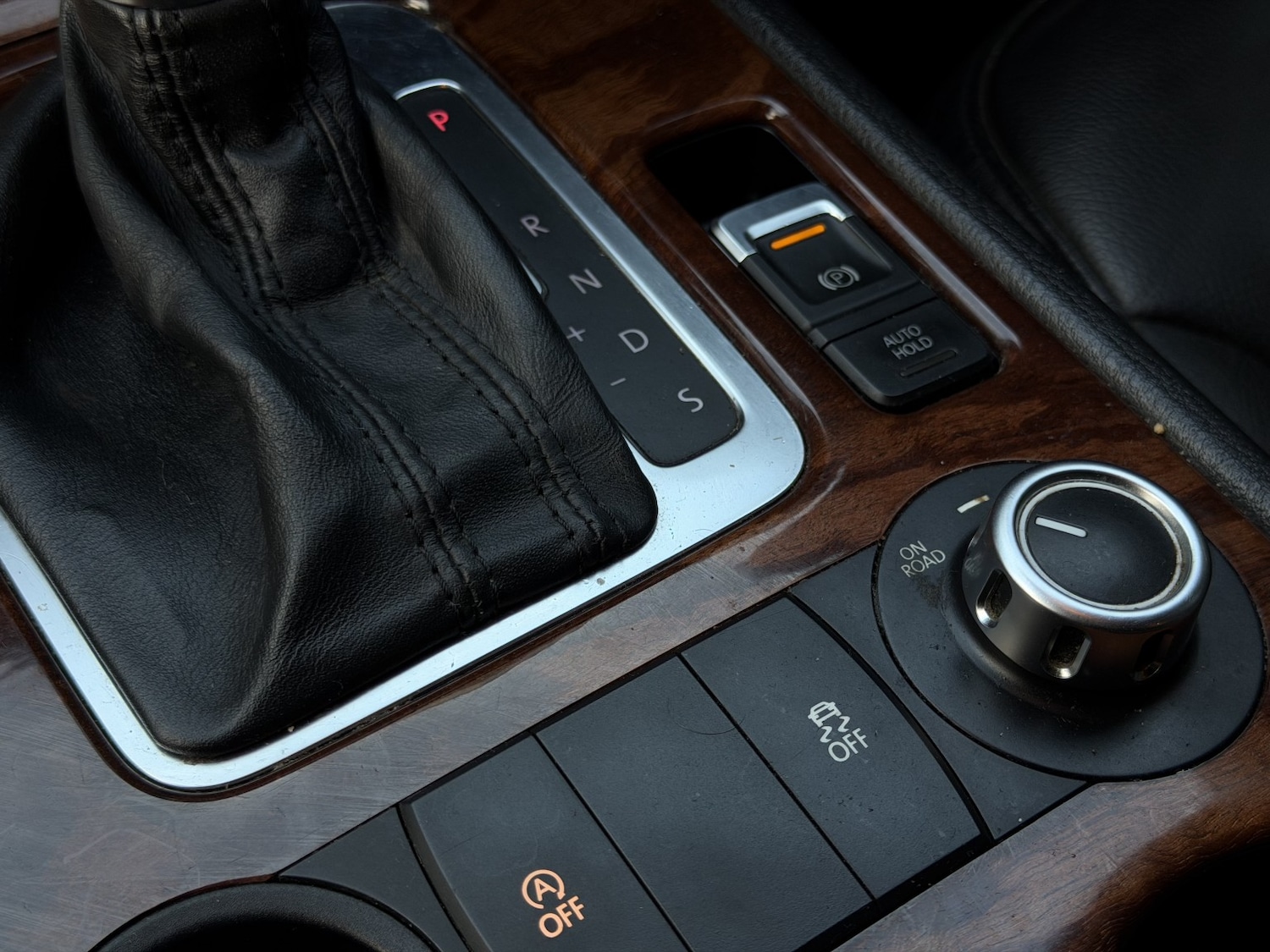 Used Volkswagen Touareg 2011 for sale - 77431390: Photo 26