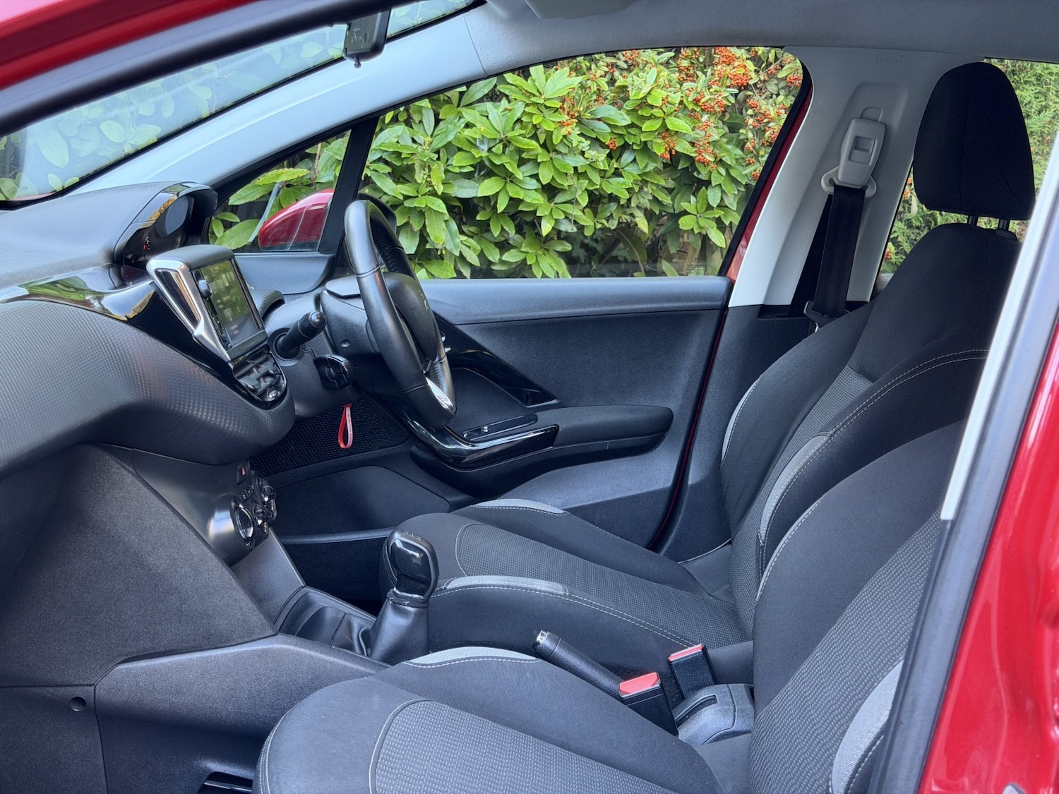 Used Peugeot 208 2016 for sale - 76751793: Photo 16